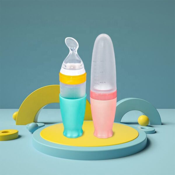 110mL Soft Newborn Baby Squeeze Feeder Silicone Squeeze Spoon Feeder